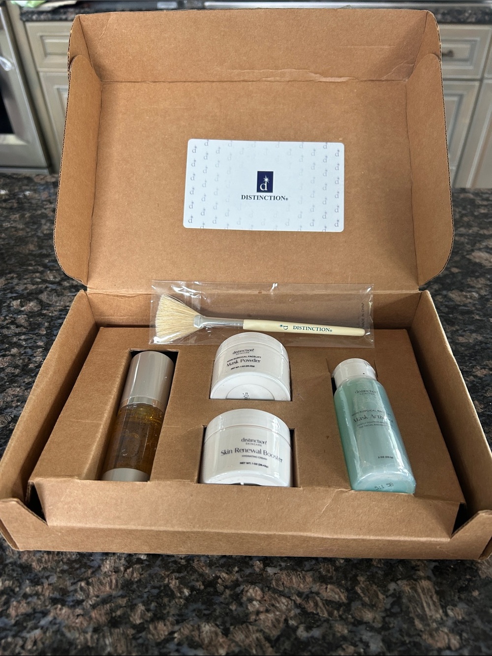 DISTINCTION SKIN CARE SET NWT